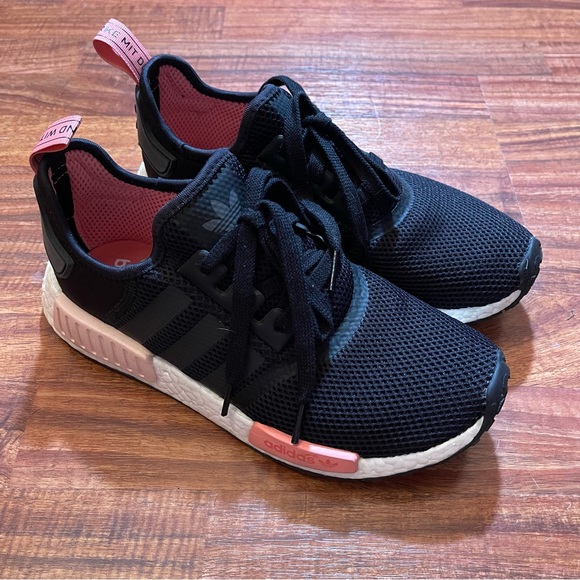 NMD R1 Women’s ‘Peach Pink’ - Picture 5 of 9